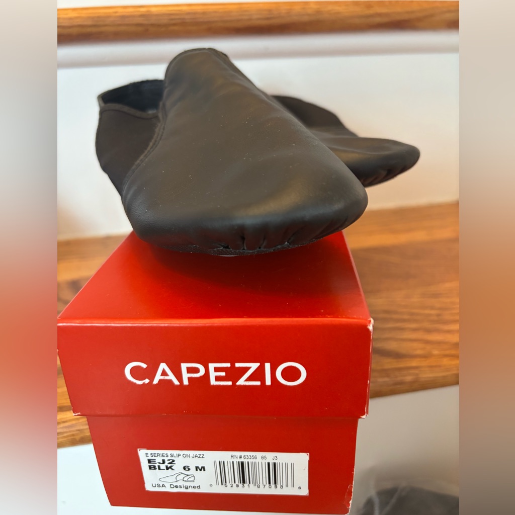 Brand New! Capezio Black Leather Dance Shoes Ej2 Brand New